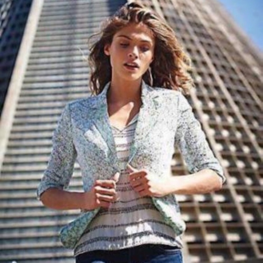 Taikonhu Floral Eyelet Blazer